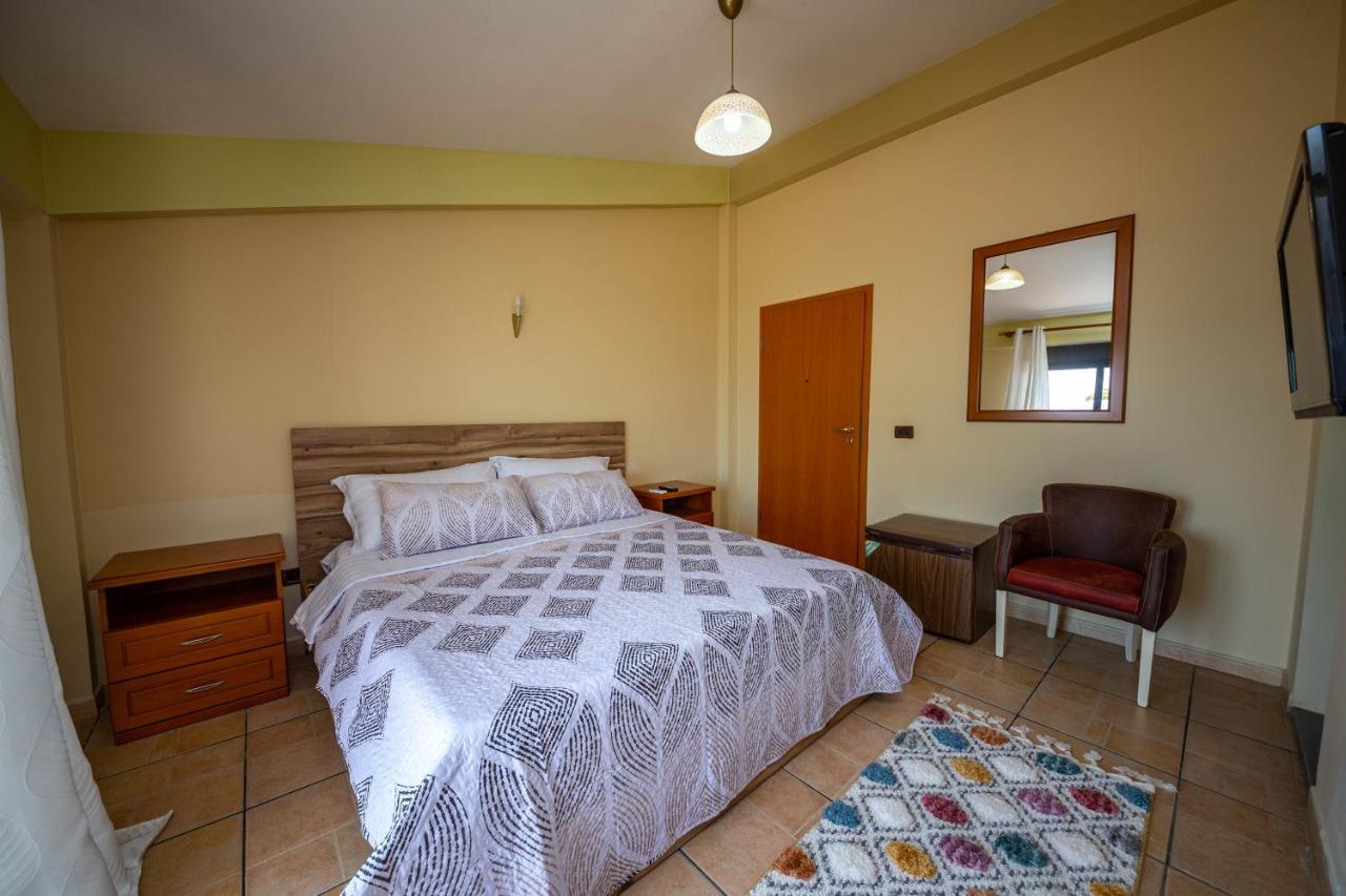 דורס Galante Hotel מראה חיצוני תמונה